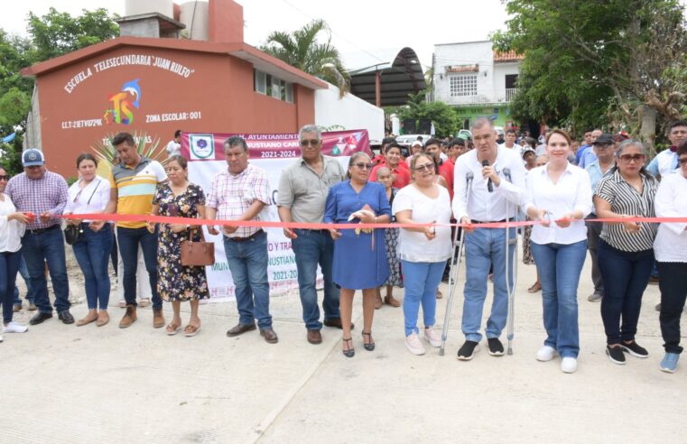 VECINOS DE AGUA FRIA FESTEJAN CADA INAUGURACIÓN DE OBRAS JUNTO CON SU PRESIDENTE, SÍNDICA Y REGIDORES