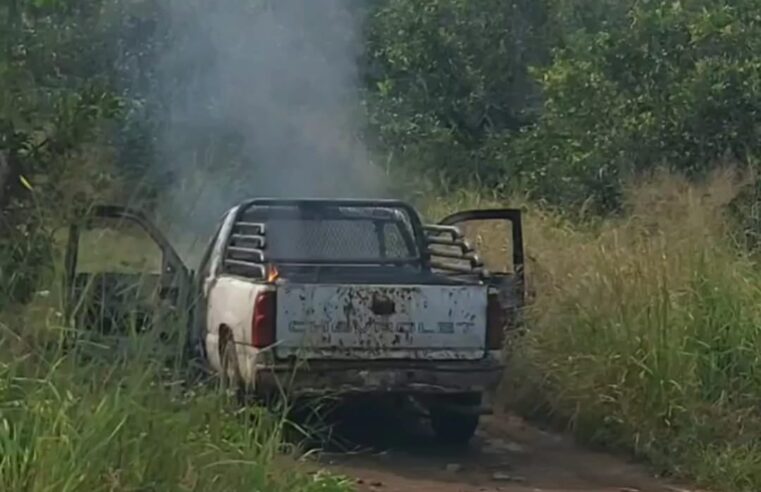 LOCALIZAN CAMIONETA INCENDIANDOSE EN TECOLUTLA.